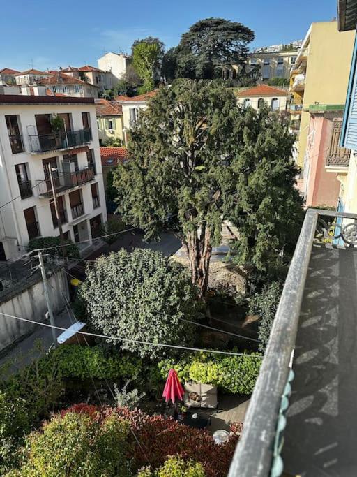 Chic Renovated Home - Nice Libération - Entire 2BR 2BA Apartment or Private Rooms with Private Bathrooms - AC and Garage on request - Appartement 2 Chambres - 31