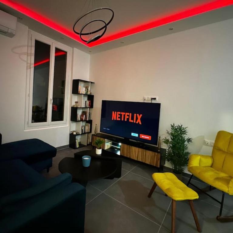 Chic Renovated Home - Nice Libération - Entire 2BR 2BA Apartment or Private Rooms with Private Bathrooms - AC and Garage on request - Appartement 2 Chambres - 47