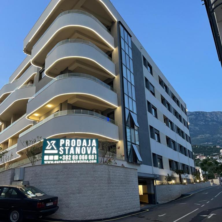 Lavender Apartment - Close to the Beach - Private Garage Parking - One-Bedroom Apartment - 22