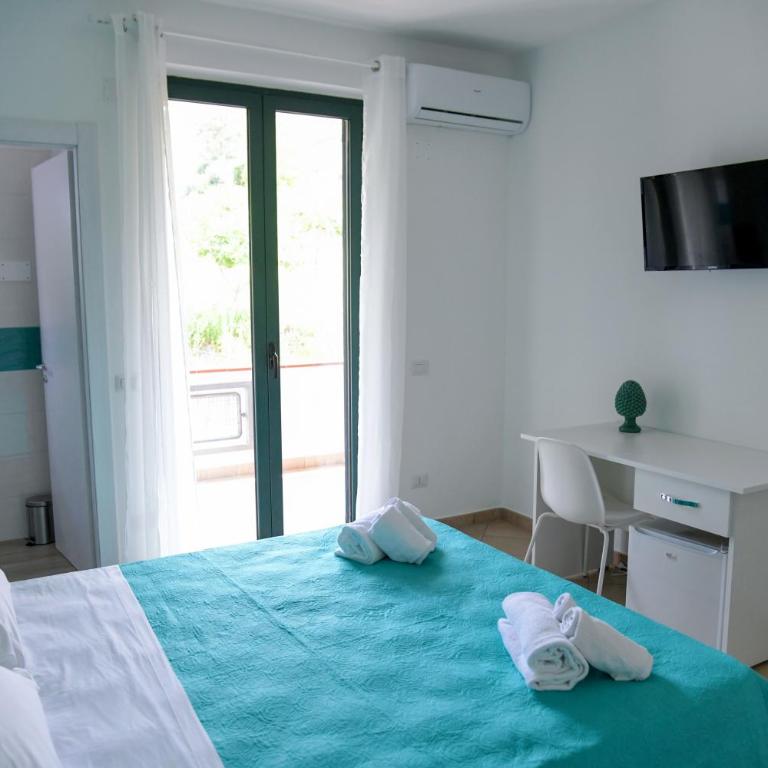 Al Ficheto Bed and Breakfast - Camera Matrimoniale con Balcone - 4