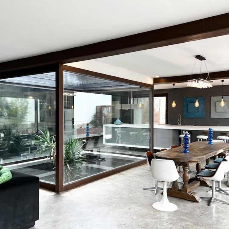 Grand loft proche du centre avec jardin et piscine - Villa - 43