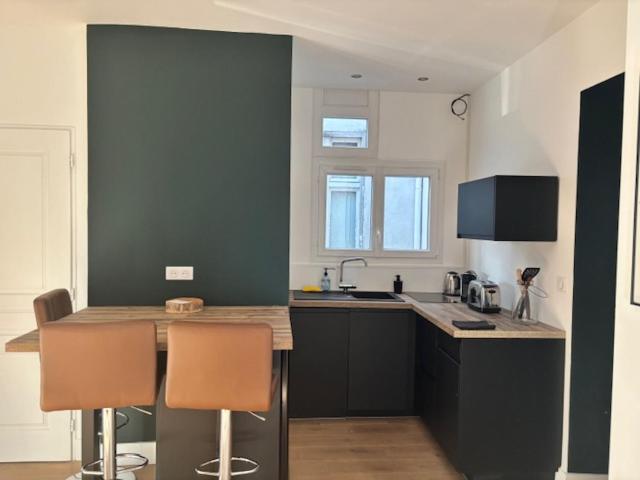 Studio totalement rénové en plein centre-ville devant la Préfecture de Lyon - Apartment mit 1 Schlafzimmer - 10