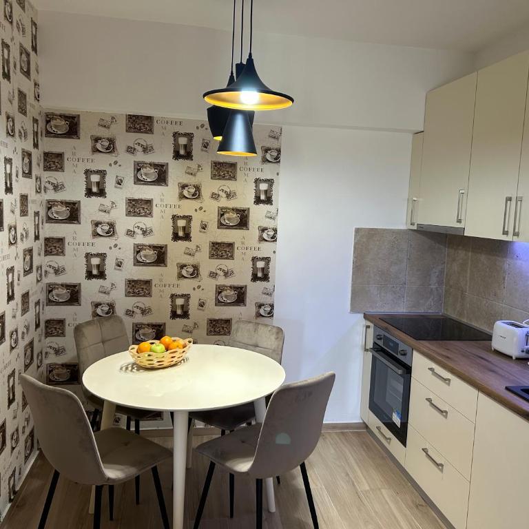 Apartment Novi-Solaris - One-Bedroom Apartment with Balcony and Mountain View - 9