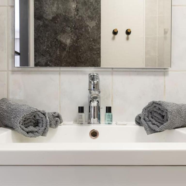 Studio Victoria CHIC,au cœur du centre ville - One-Bedroom Apartment - 12