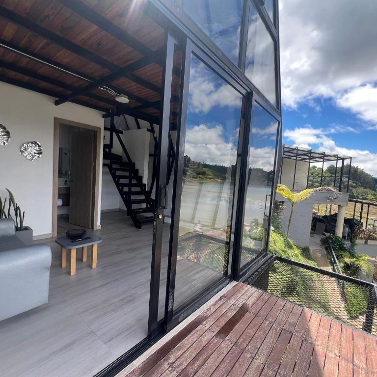 Viajero Guatapé Hostel & Lake Club - Chalet - 4