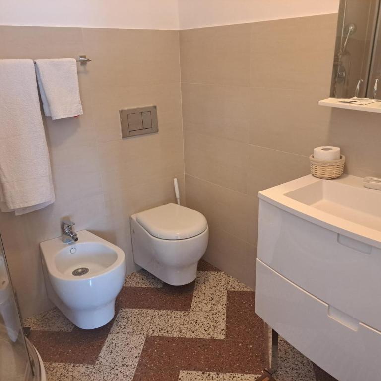 Dante Alighieri Guest House - Double or Twin Room with City View - 15