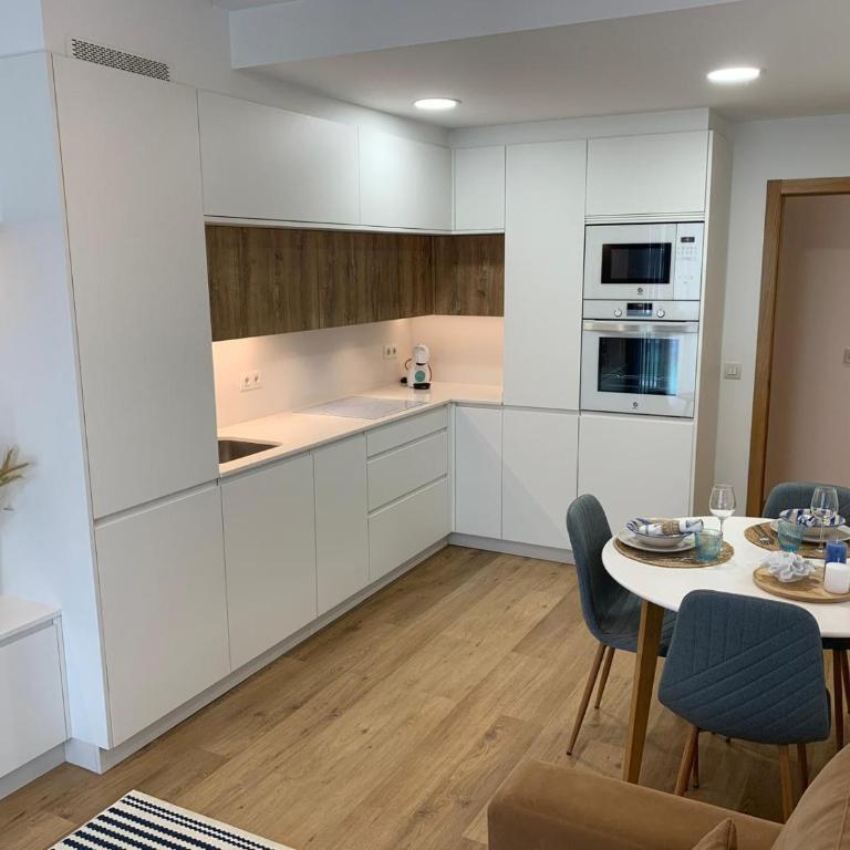 playAguete - One-Bedroom Apartment - 2
