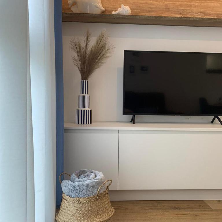 playAguete - One-Bedroom Apartment - 9
