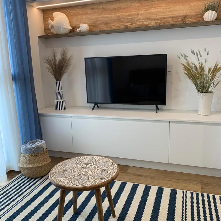playAguete - One-Bedroom Apartment - 8
