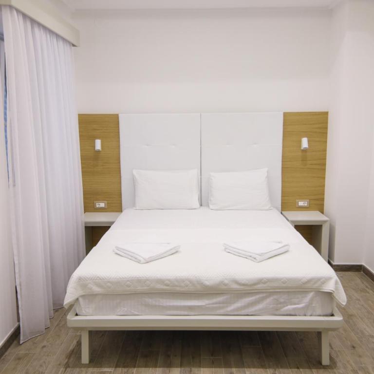 Hotel RR - Double Room - 8