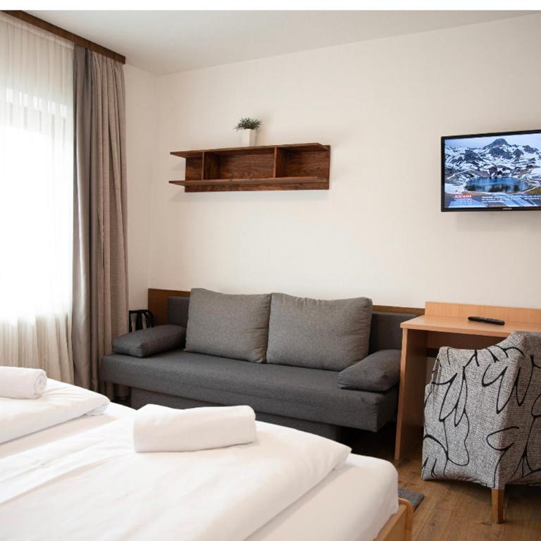 Haus Maria - Doppelzimmer mit eigenem Bad - 1