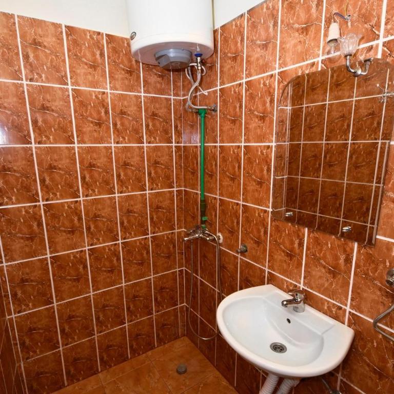 Apartments Vukmarković - Porodična Soba s Kupatilom - 1