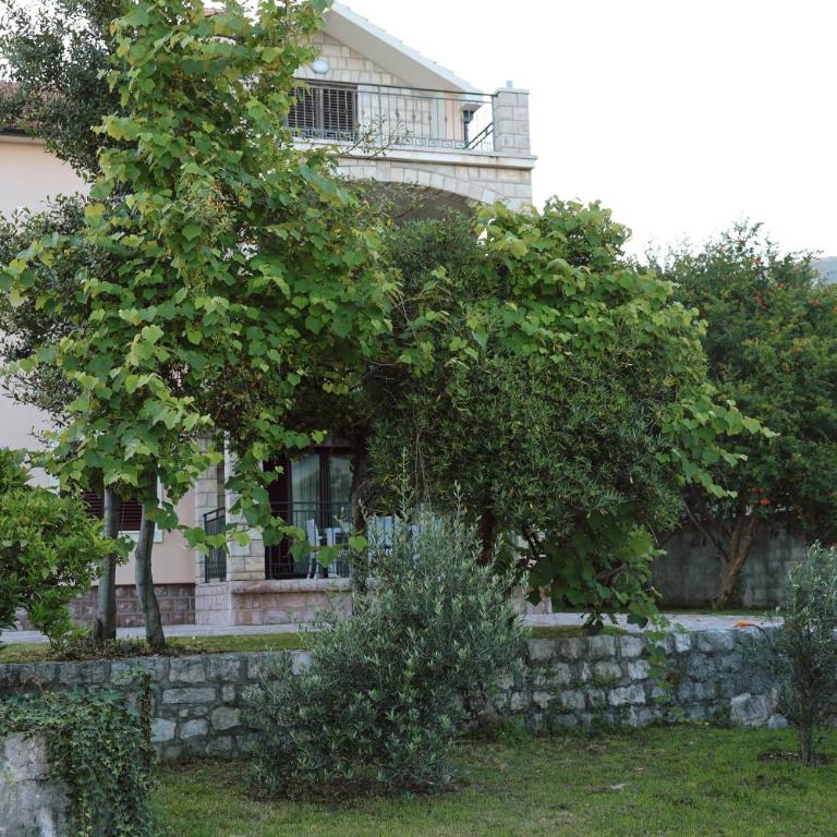 Apartments N & S - Private Parking & 1 minute to the Beach - Deluxe One Bedroom Apartment with Balcony - 27
