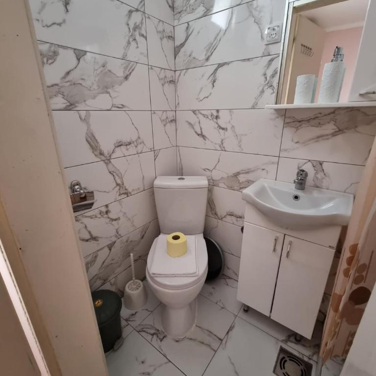 Apartments Vukmarković - Dvokrevetna Soba sa Bračnim Krevetom i Sopstvenim Kupatilom - 2