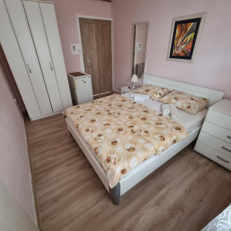 Apartments Vukmarković - Dvokrevetna Soba sa Bračnim Krevetom i Sopstvenim Kupatilom - 5