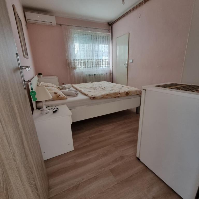 Apartments Vukmarković - Dvokrevetna Soba sa Bračnim Krevetom i Sopstvenim Kupatilom - 3