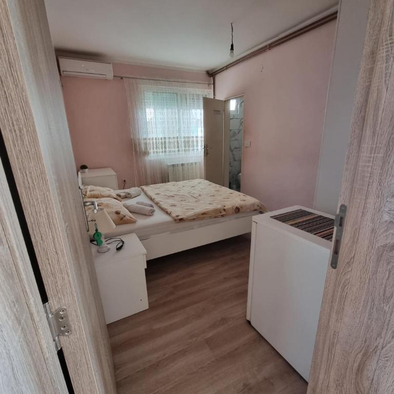 Apartments Vukmarković - Dvokrevetna Soba sa Bračnim Krevetom i Sopstvenim Kupatilom - 4