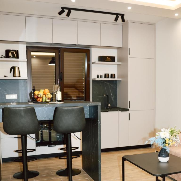 Apartments N & S - Private Parking & 1 minute to the Beach - Deluxe One Bedroom Apartment with Balcony - 18