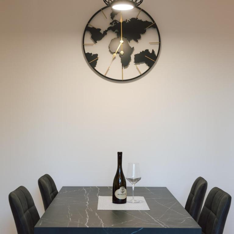 Apartments N & S - Private Parking & 1 minute to the Beach - Deluxe One Bedroom Apartment with Terrace - 21