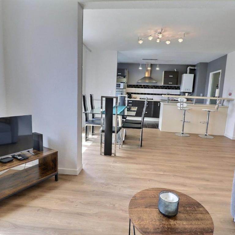 Le Factory - idéal PRO/famille*WiFi*parking privé - Appartement en Duplex - 4