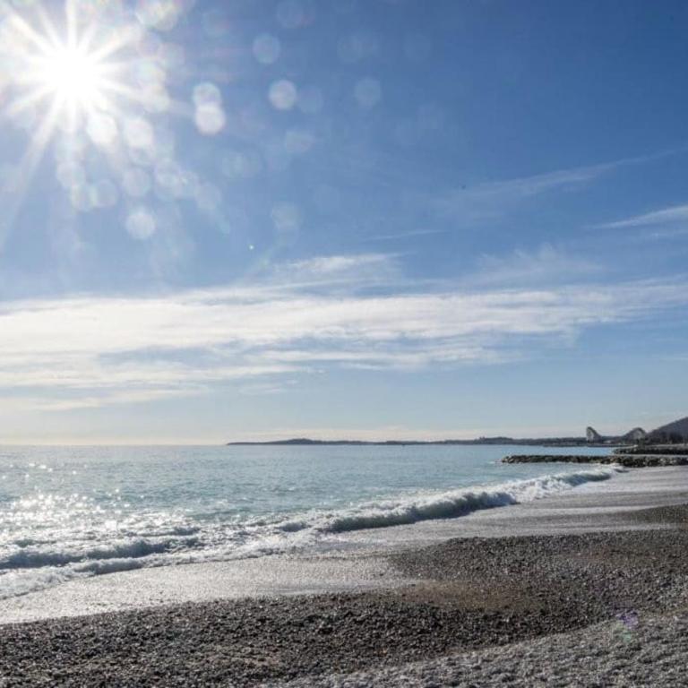 Splendide T2, 200m de la mer, climatisé, parking - Apartamento de 1 dormitorio con balcón y vistas a la montaña - 29