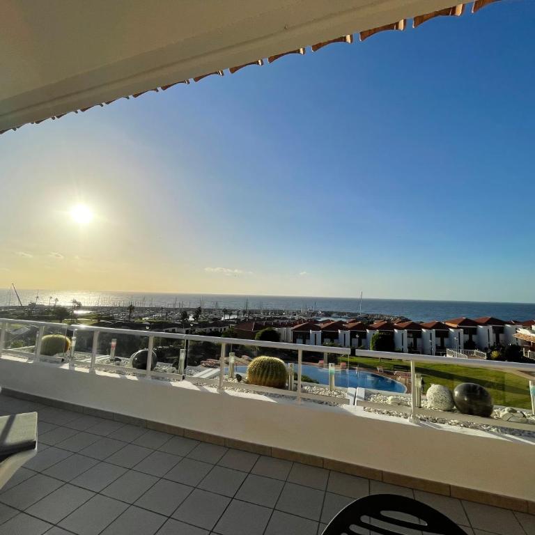 Stunning 2 bedroom apartment with full view of the sea and marina , full sun - Apartamento de 2 dormitorios - 32