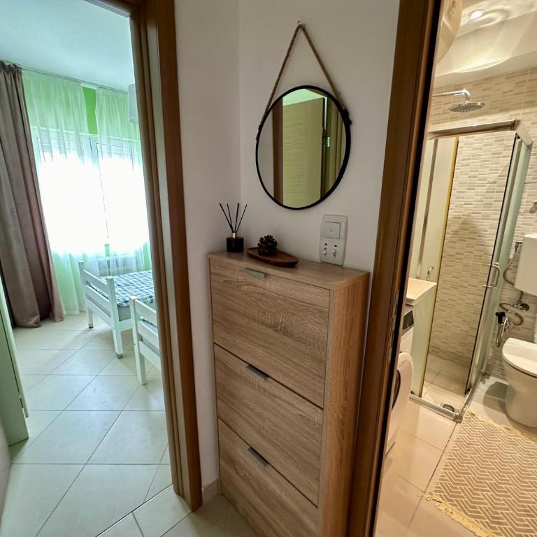 Summer Apartment Petrovac - Two-Bedroom Apartment with Balcony and Sea View - 8