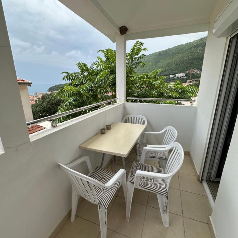 Summer Apartment Petrovac - Two-Bedroom Apartment with Balcony and Sea View - 23