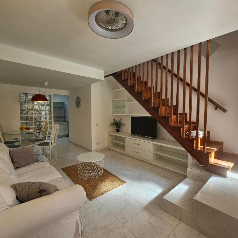 Comfortable duplex apartment near the beach - Casa - 9