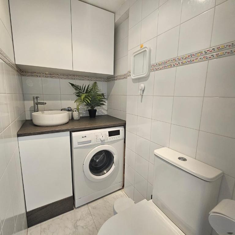 Comfortable duplex apartment near the beach - Casa - 7