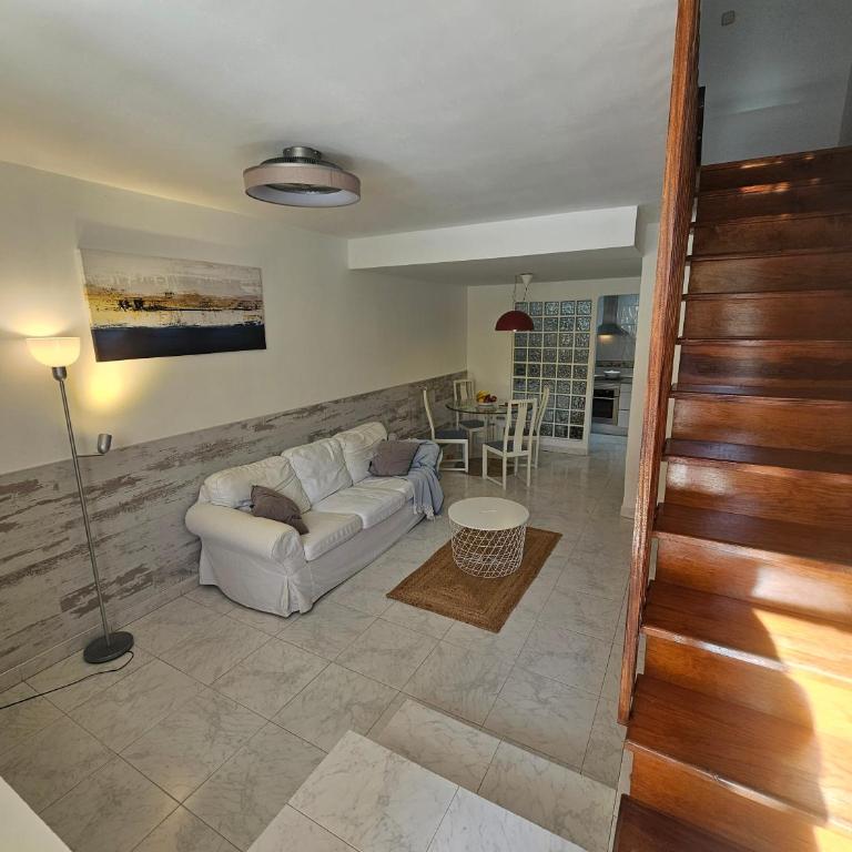 Comfortable duplex apartment near the beach - Casa - 11
