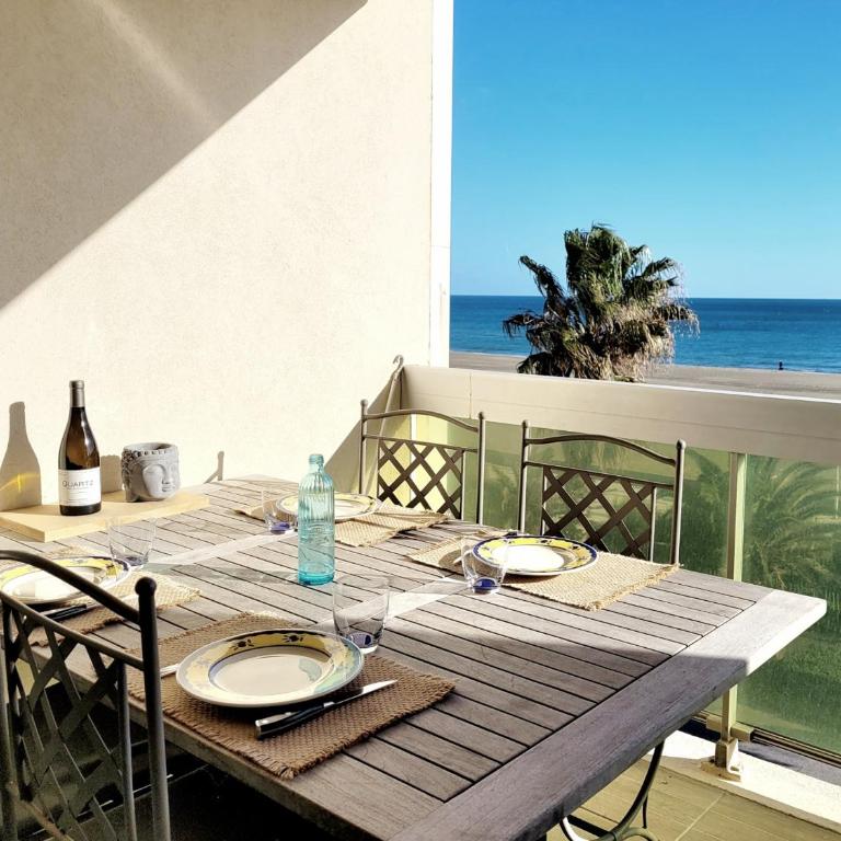 Canet-en-Roussillon: T2 moderne avec terrasse, parking privé et ascenseur pour 4 pers - FR-1-794-129 - Appartement - 5