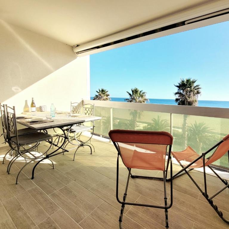 Canet-en-Roussillon: T2 moderne avec terrasse, parking privé et ascenseur pour 4 pers - FR-1-794-129 - Appartement - 6