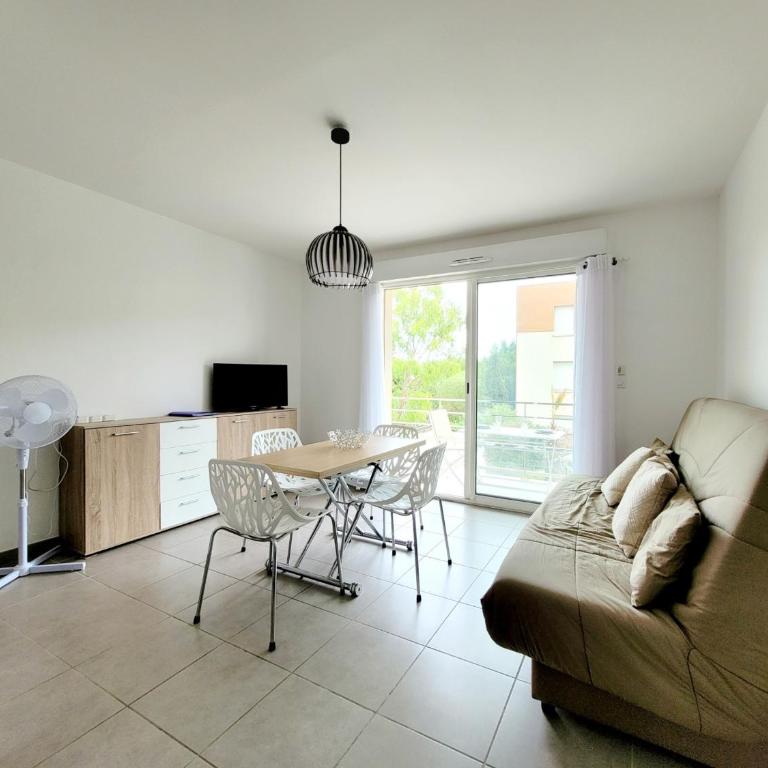 Beau T2 Moderne avec Piscine, Garage, Proche Mer - Canet-en-Roussillon - FR-1-794-132 - Appartement - 4