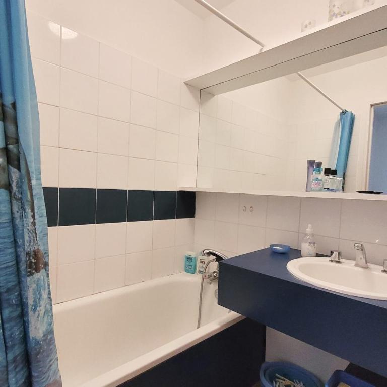 Canet-en-Roussillon - Studio cabine 4/5 pers - bord de mer avec parking - FR-1-794-144 - Apartment - 9