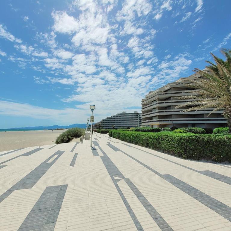 Canet-en-Roussillon - Studio cabine 4/5 pers - bord de mer avec parking - FR-1-794-144 - Apartment - 12