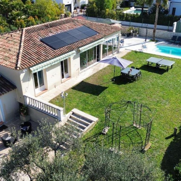 Magnifique studio sur les hauteurs de Nice, piscine, parking et WIFI - Appartement 1 Chambre - 11