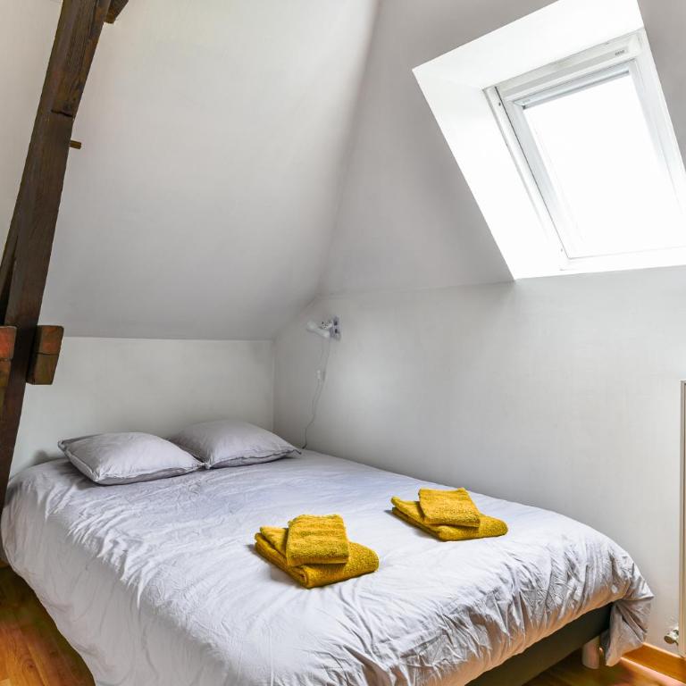 Appartement spacieux et lumineux - Centre - Bord Loire - Climatisation - Wifi - Tout Confort - Appartement 2 Chambres - 2