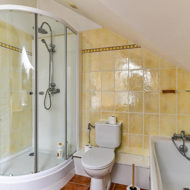 Appartement spacieux et lumineux - Centre - Bord Loire - Climatisation - Wifi - Tout Confort - Appartement 2 Chambres - 12