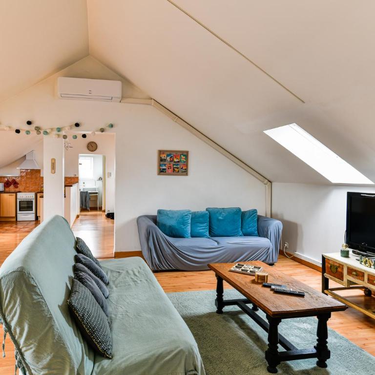 Appartement spacieux et lumineux - Centre - Bord Loire - Climatisation - Wifi - Tout Confort - Appartement 2 Chambres - 1