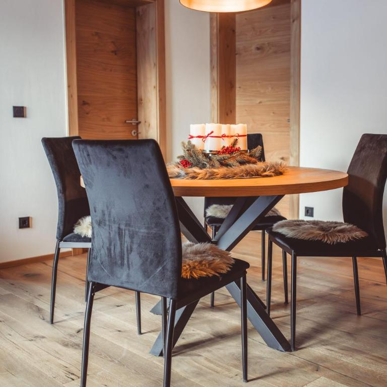 Appartement Bergwild - Two-Bedroom Apartment with Bath - 25