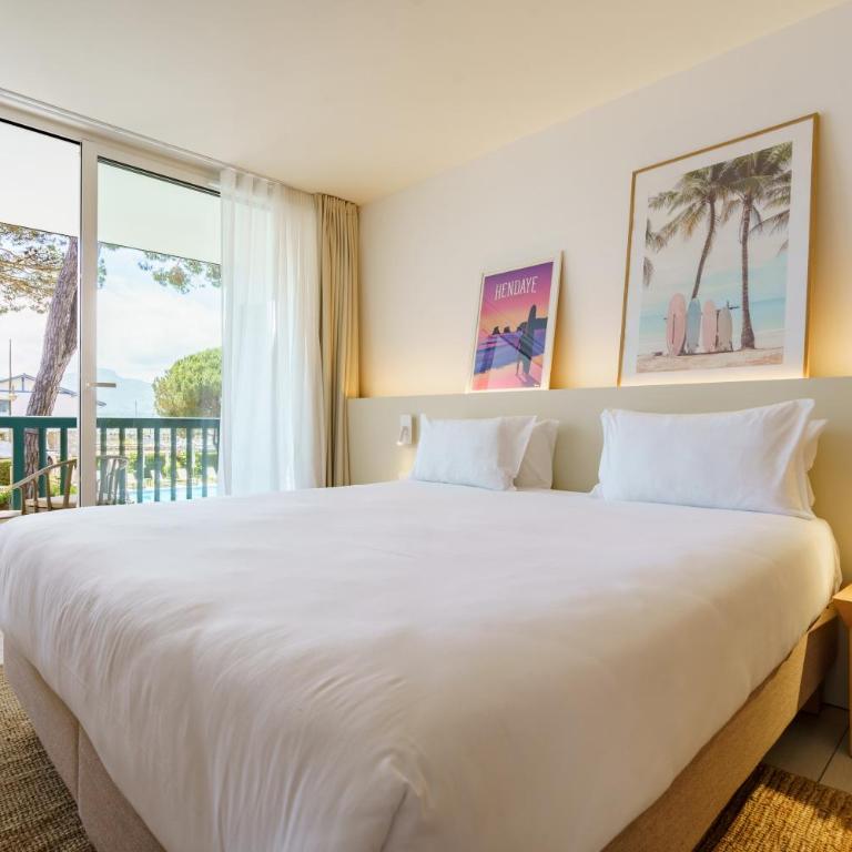 Hôtel Ibaïa - Chambre Double avec Balcon - Vue sur Port-Piscine - 7