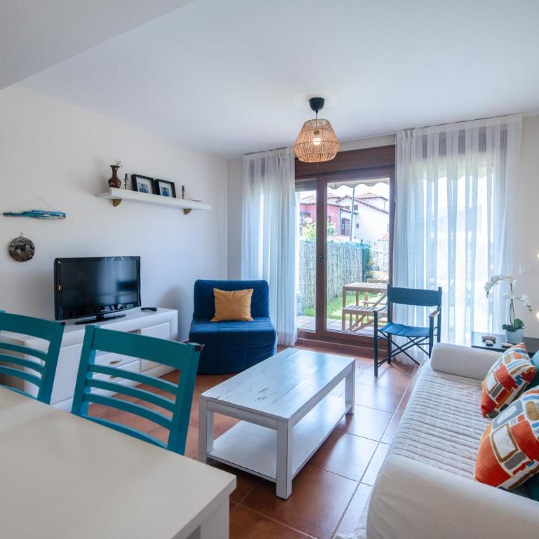 Adosado a 900m de la playa de Poo - Two-Bedroom House - 26