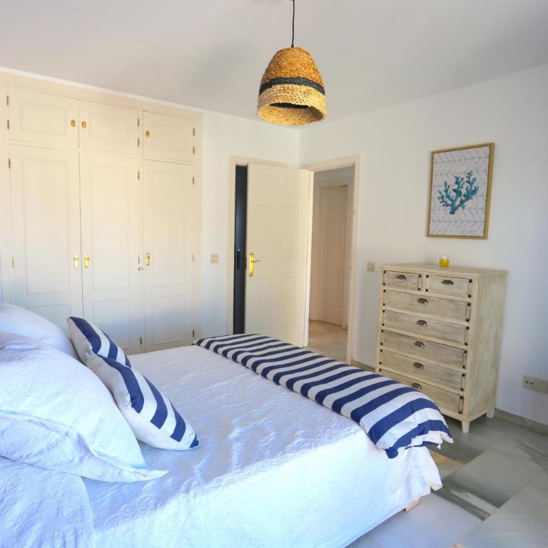 ESTEPONA Premium Beach House - Casa Deluxe de 4 dormitorios - Frente al mar - 11