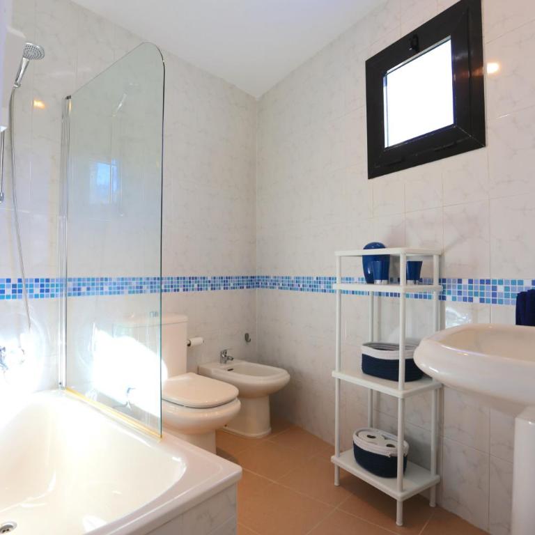 ESTEPONA Premium Beach House - Casa Deluxe de 4 dormitorios - Frente al mar - 22