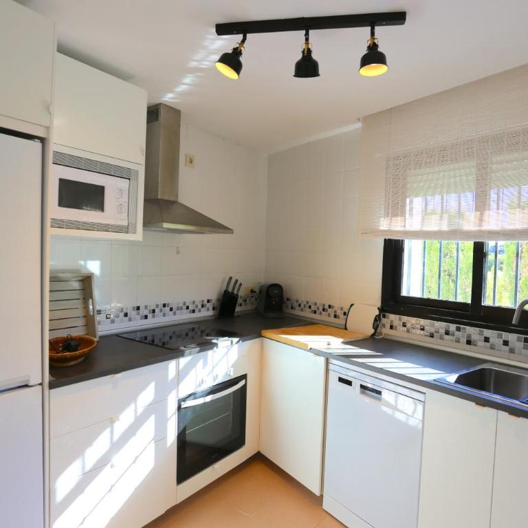 ESTEPONA Premium Beach House - Casa Deluxe de 4 dormitorios - Frente al mar - 26