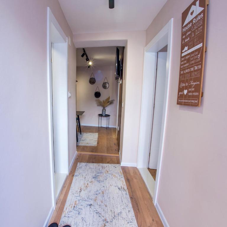 Villa Lira - Two-Bedroom Apartment - 12