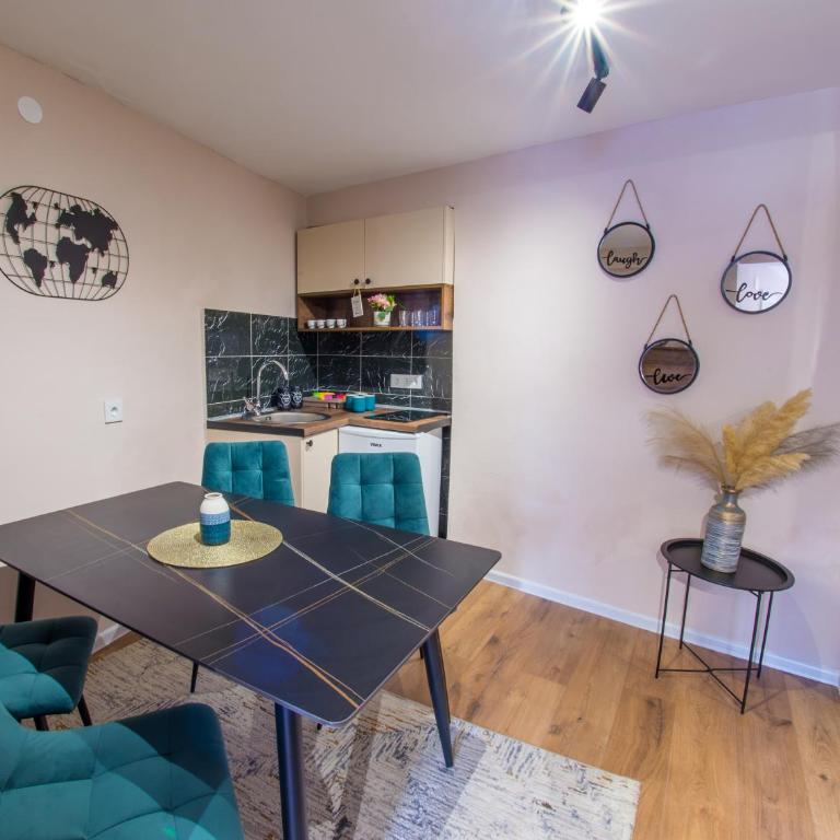 Villa Lira - Two-Bedroom Apartment - 1