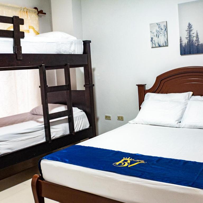Hostal Buena Vida1 - Habitación Cuádruple Económica - 1