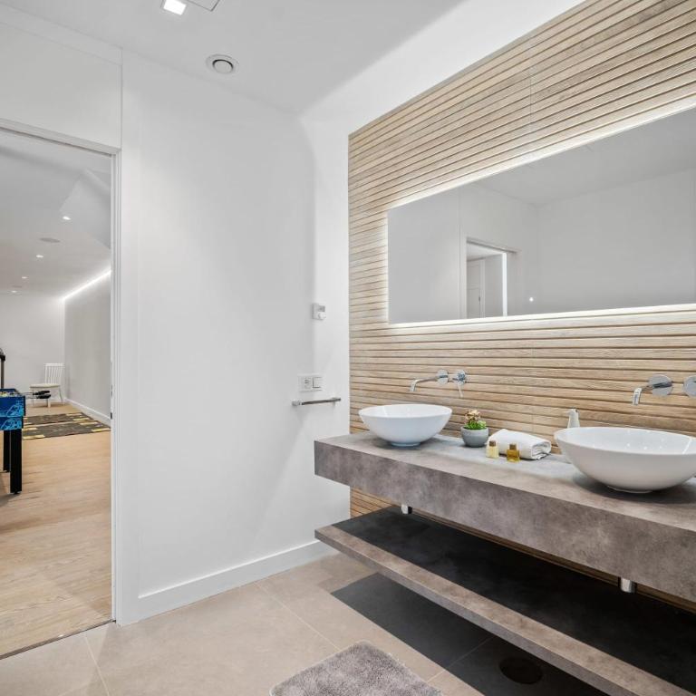 Villa Sandie Front Golf Cinema Room Sauna Jacuzzi Kids Playground - Villa - 17